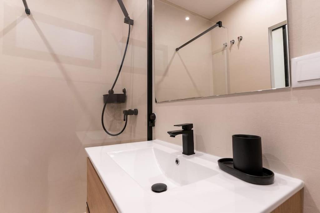 Apartamento Nuevo En El Centro De Елче Екстериор снимка
